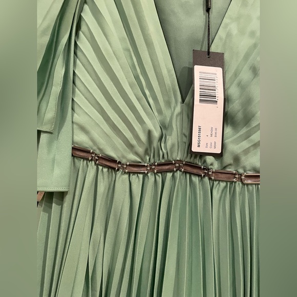 NWT Halston Heritage Cape empire waist dress in meadow green size 4 - Picture 4 of 8